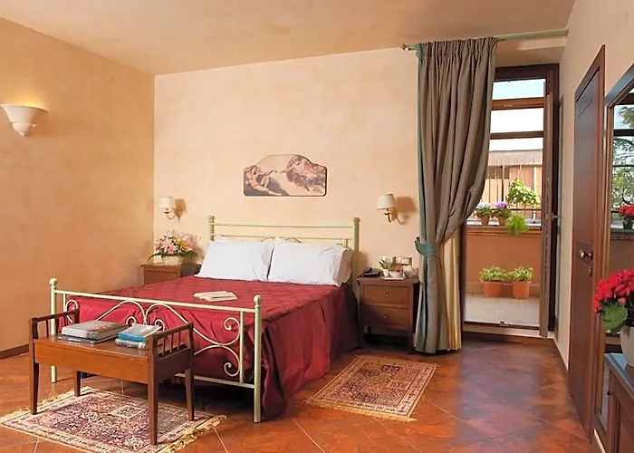 Oc Hotel 4*