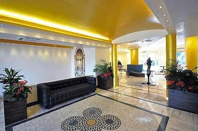 Oc Hotel 4*